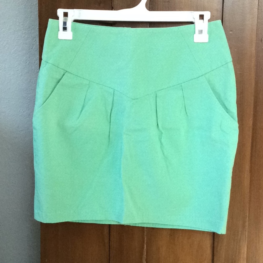 Urban Outfitters Silence + Noise Mint Green Mini Pleated Pencil Skirt Size 2